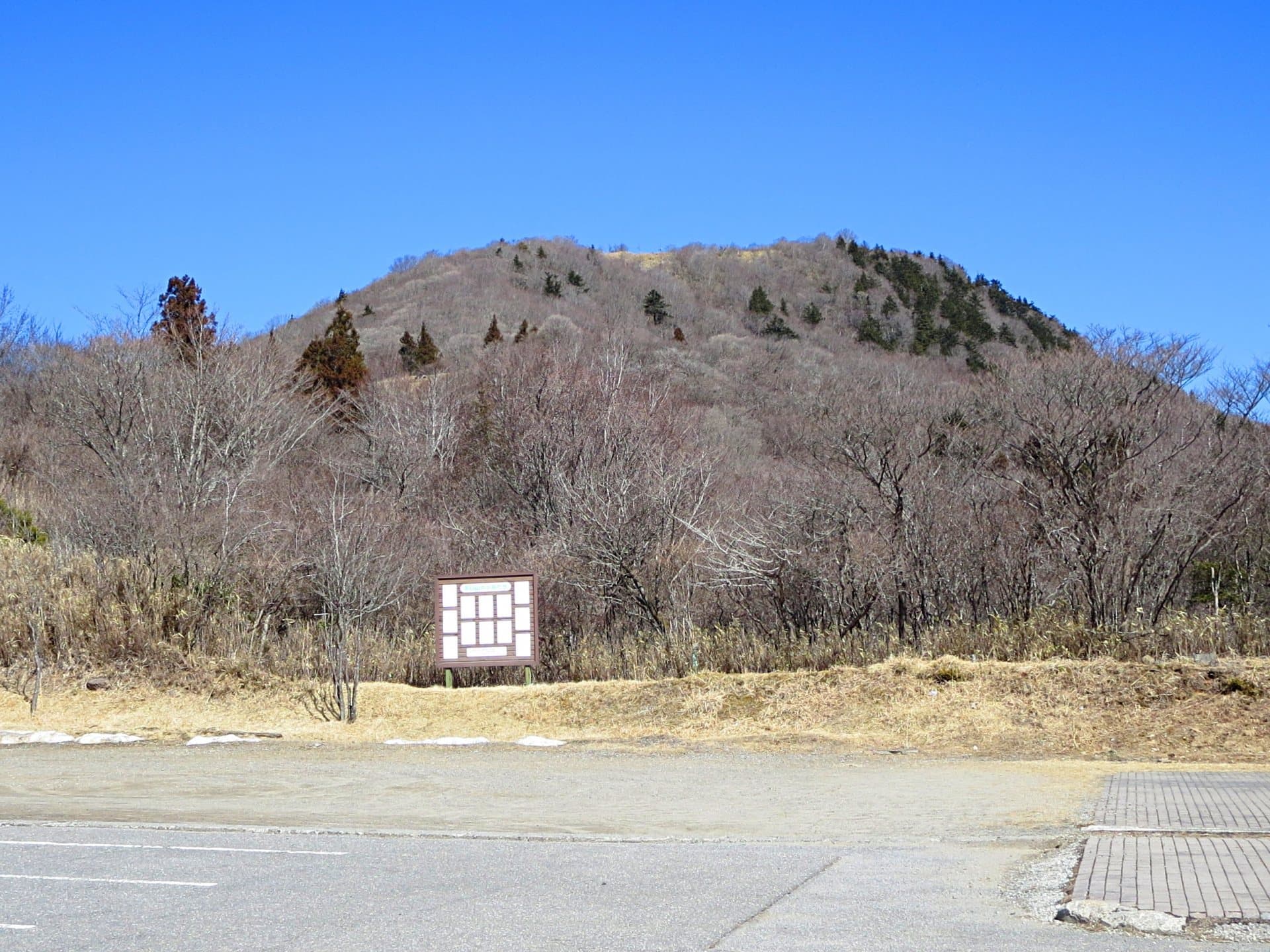 茶臼山高原道路の風景 1