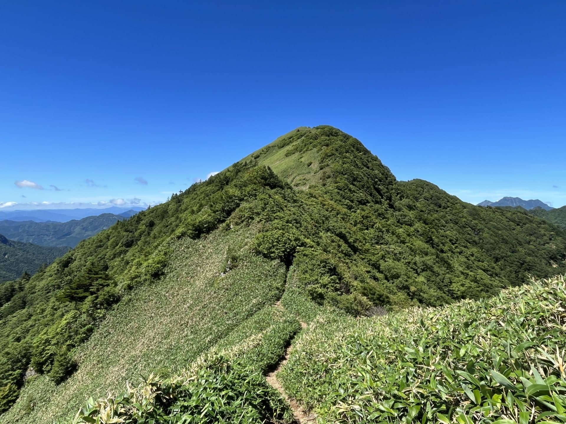 UFOライン（町道瓶ヶ森線）の風景 2