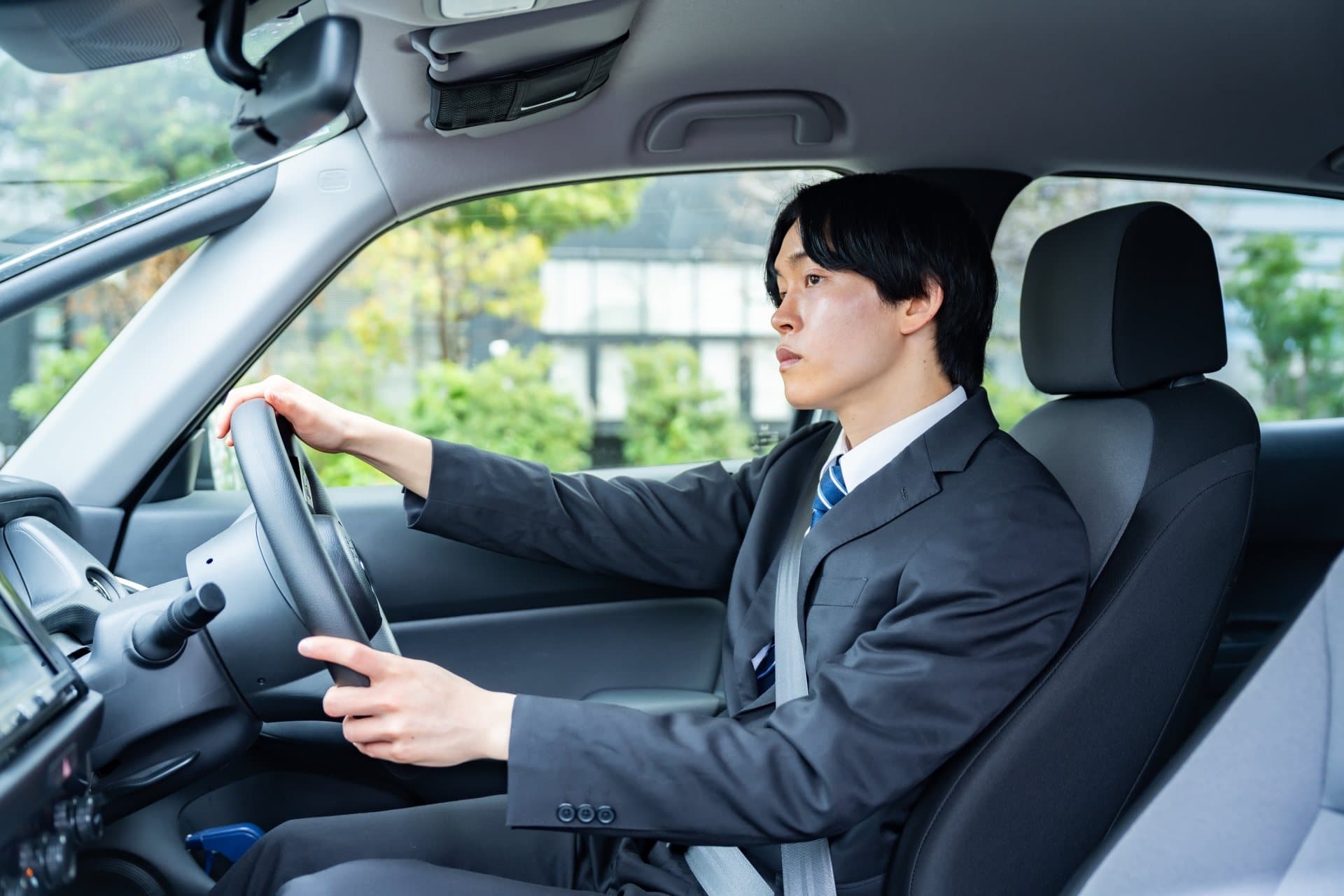 初めての車購入・完全ガイド — 予算の立て方から納車までの8ステップ