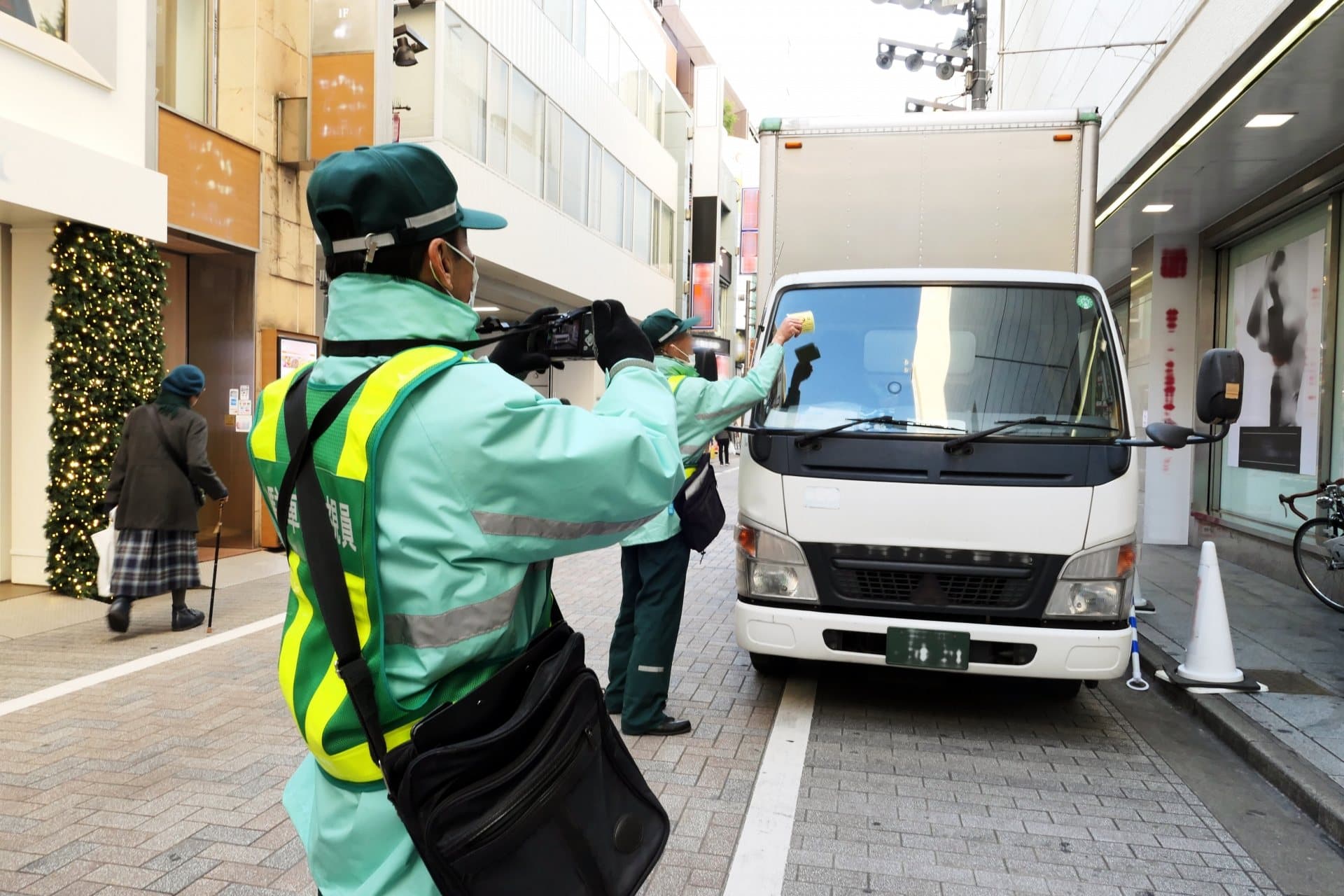 駐車監視員の巡回